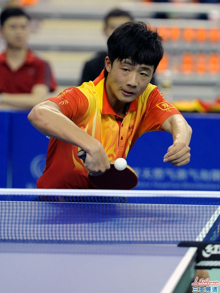 开云全站-包含【比赛现场】激烈对抗背后的战术布局揭秘的词条