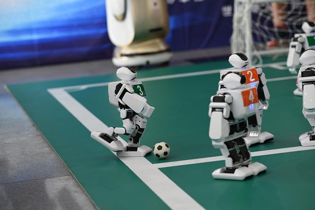 未来机器人足球赛:科技与运动的结合的简单介绍 未来机器人足球赛:科技与运动的结合的简单介绍