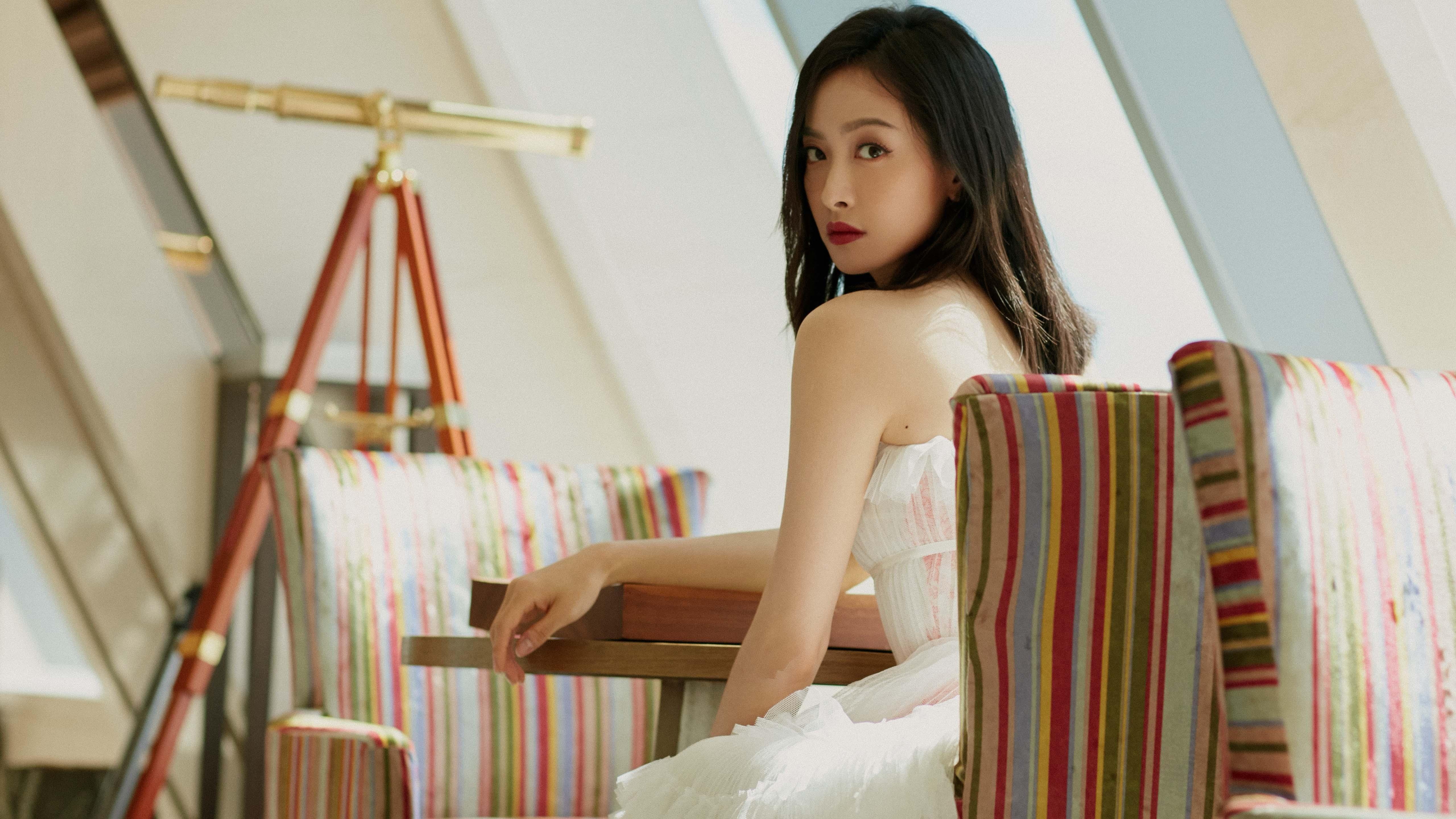 “足球公益活动在贫困地区扎根,普及足球运动”,足球公益活动策划方案