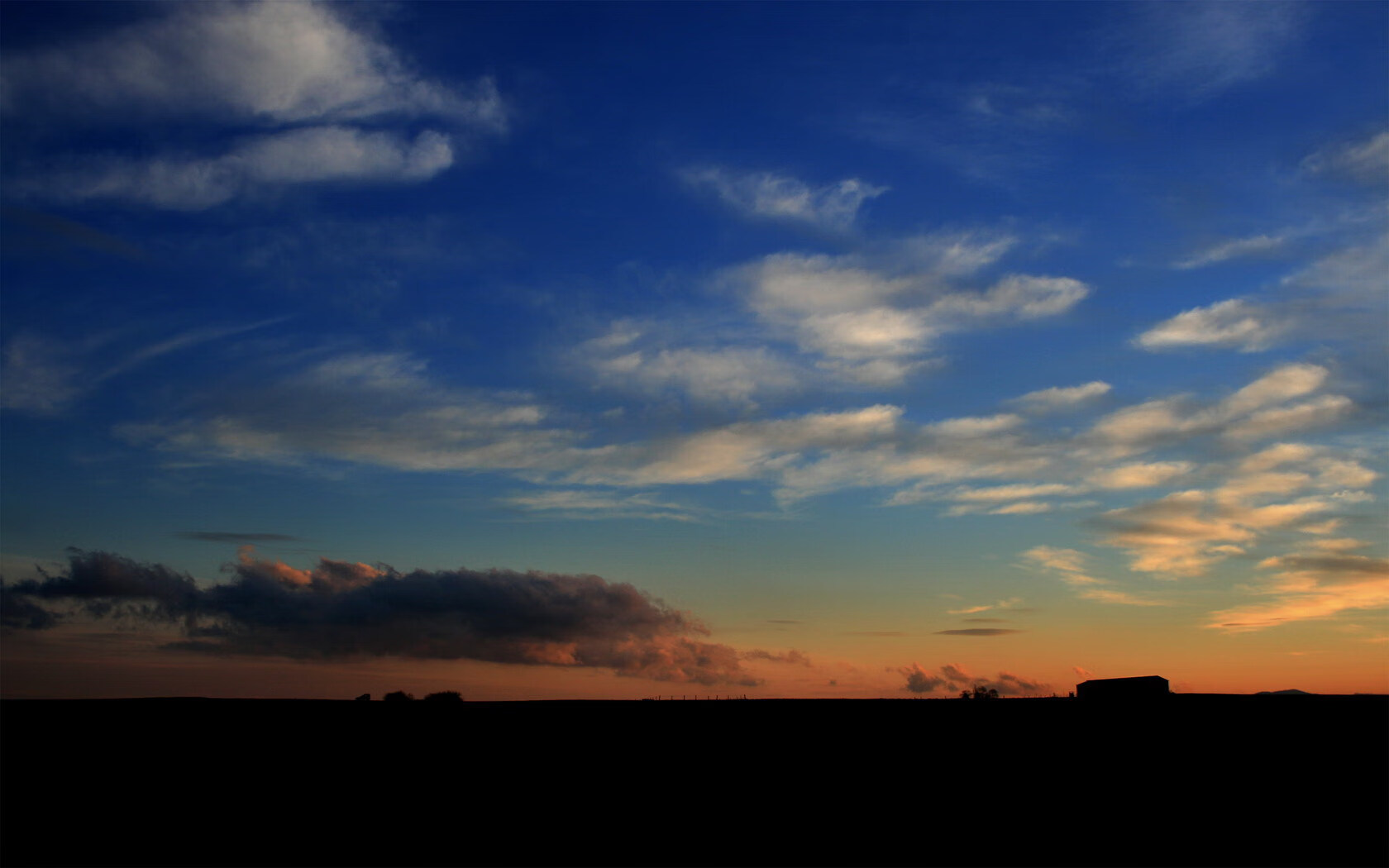 各国球迷“云聚”欧冠现场,创造奇迹现场气氛火爆,欧洲各足球俱乐部球迷排名