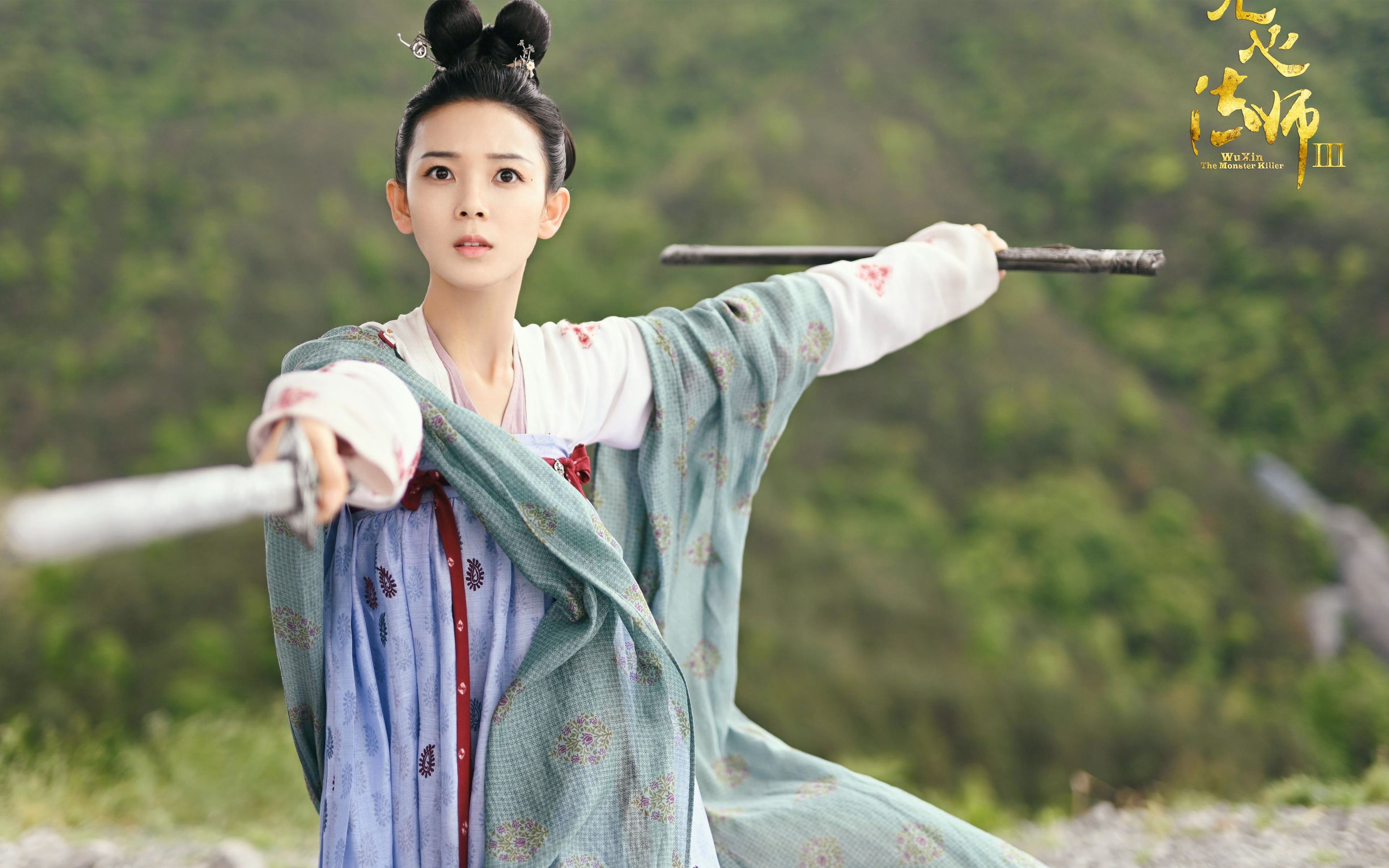 足球文创市集在球迷广场盛大开幕,足球文创产品