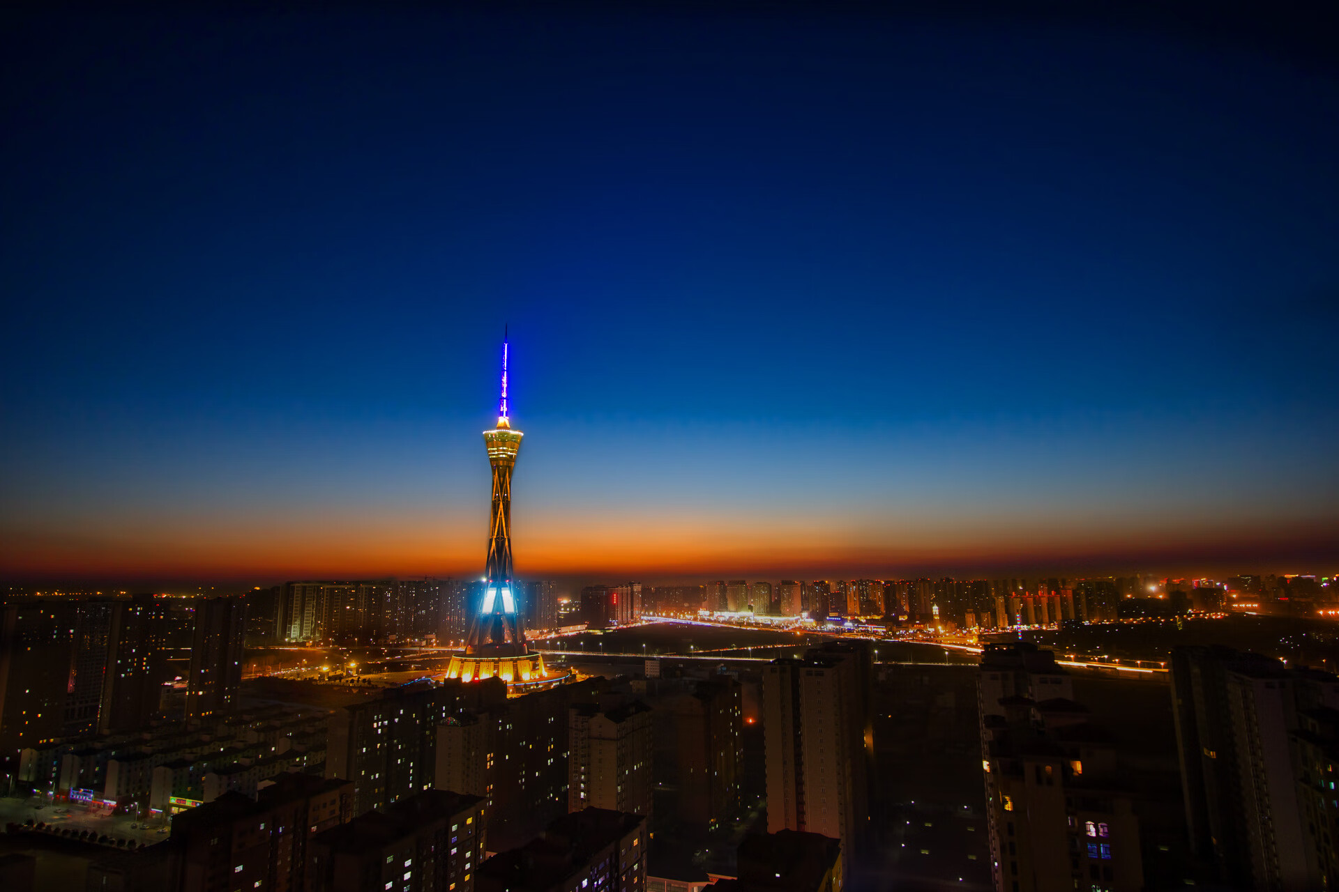 开云体育网页版入口-华沙主场胜球，险些保级形势一喜一愁，华沙足球