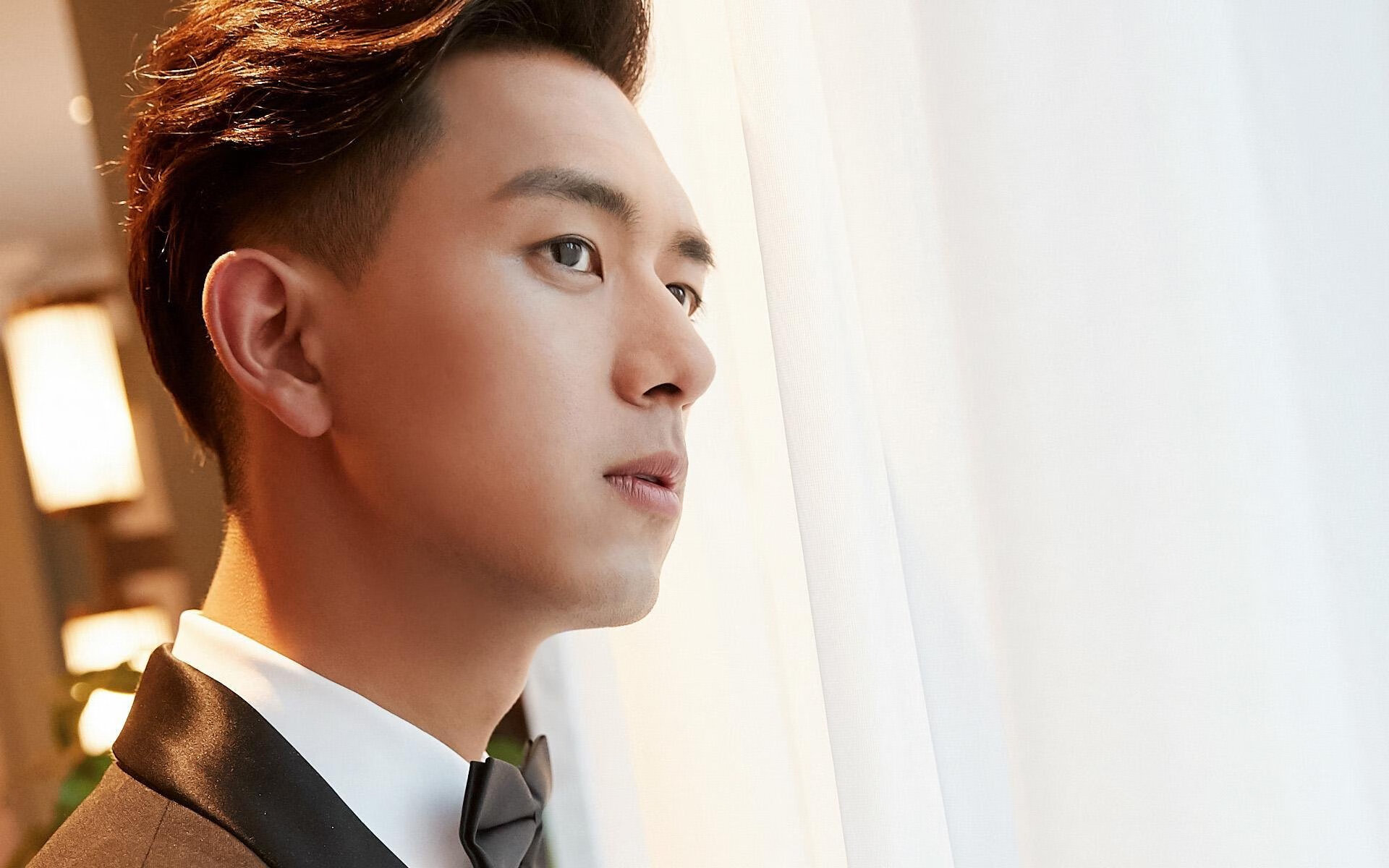 单前锋战术是否更适合现代紧凑防守节奏,4231单前锋特点