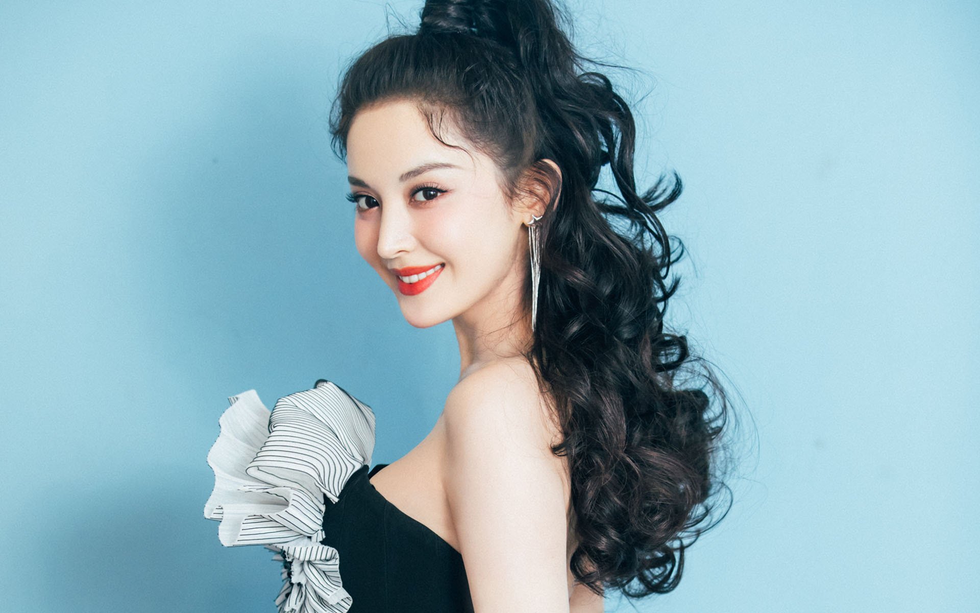 开云网站-英超是否已形成超级俱乐部垄断格局，英超俱乐部能盈利吗