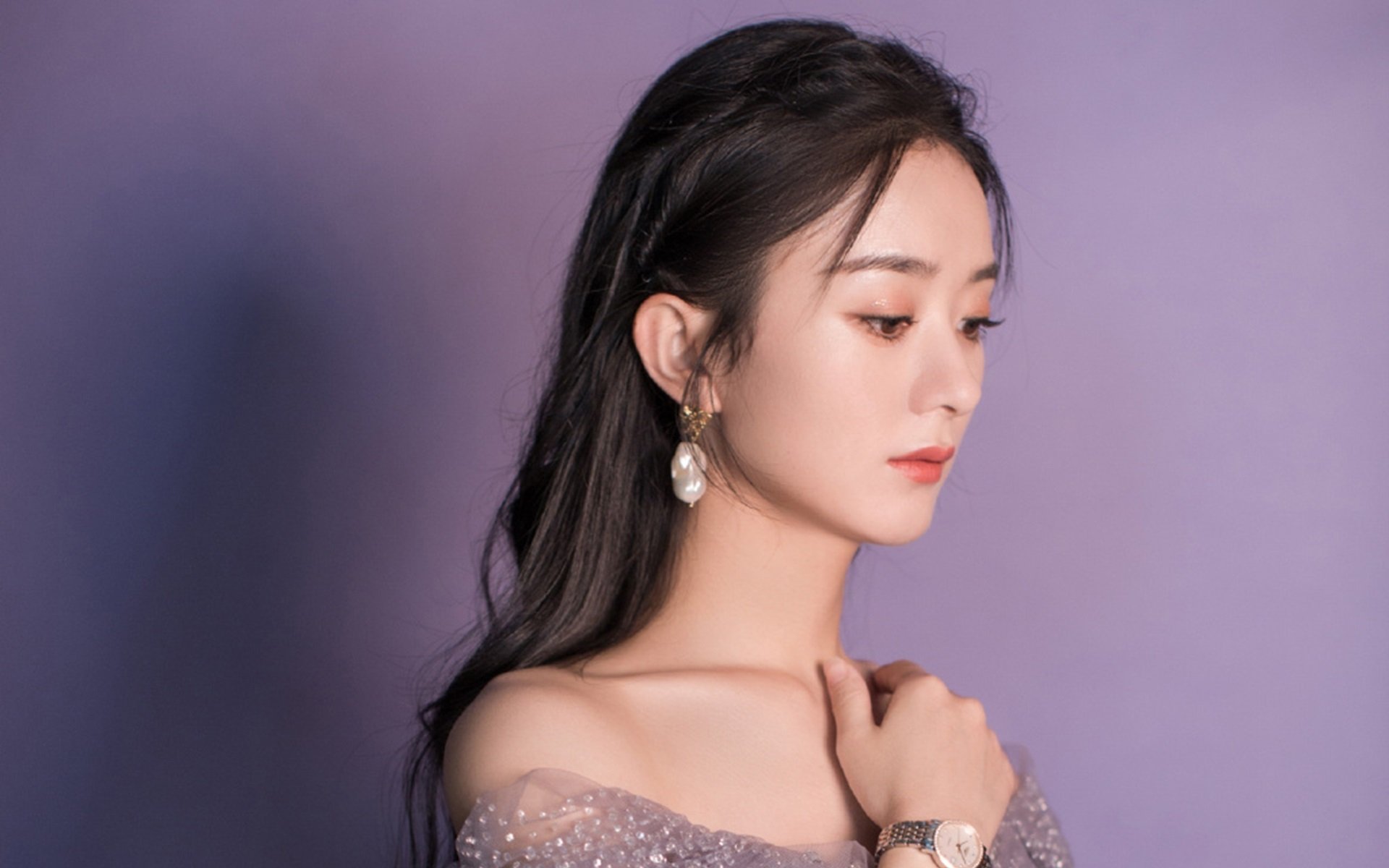 英超赛季中期球员高强度冲刺频次与肌肉疲劳关系,英超球员一场球赛平均跑多少米